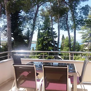 Atrium Apartment