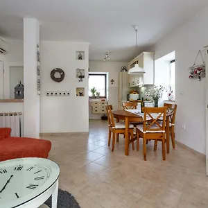 Apartman Mia, Malinska